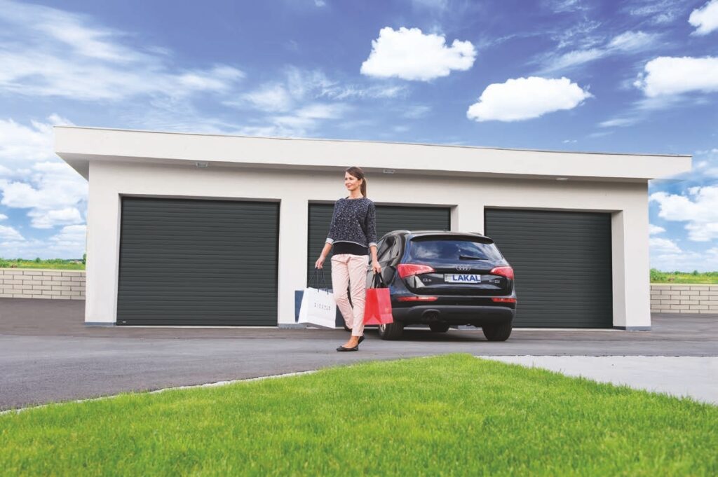 Porte de garage à enroulement Lakal