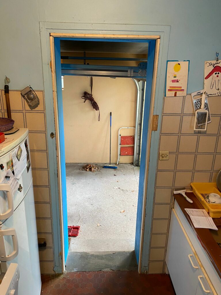 installation d'une porte de service